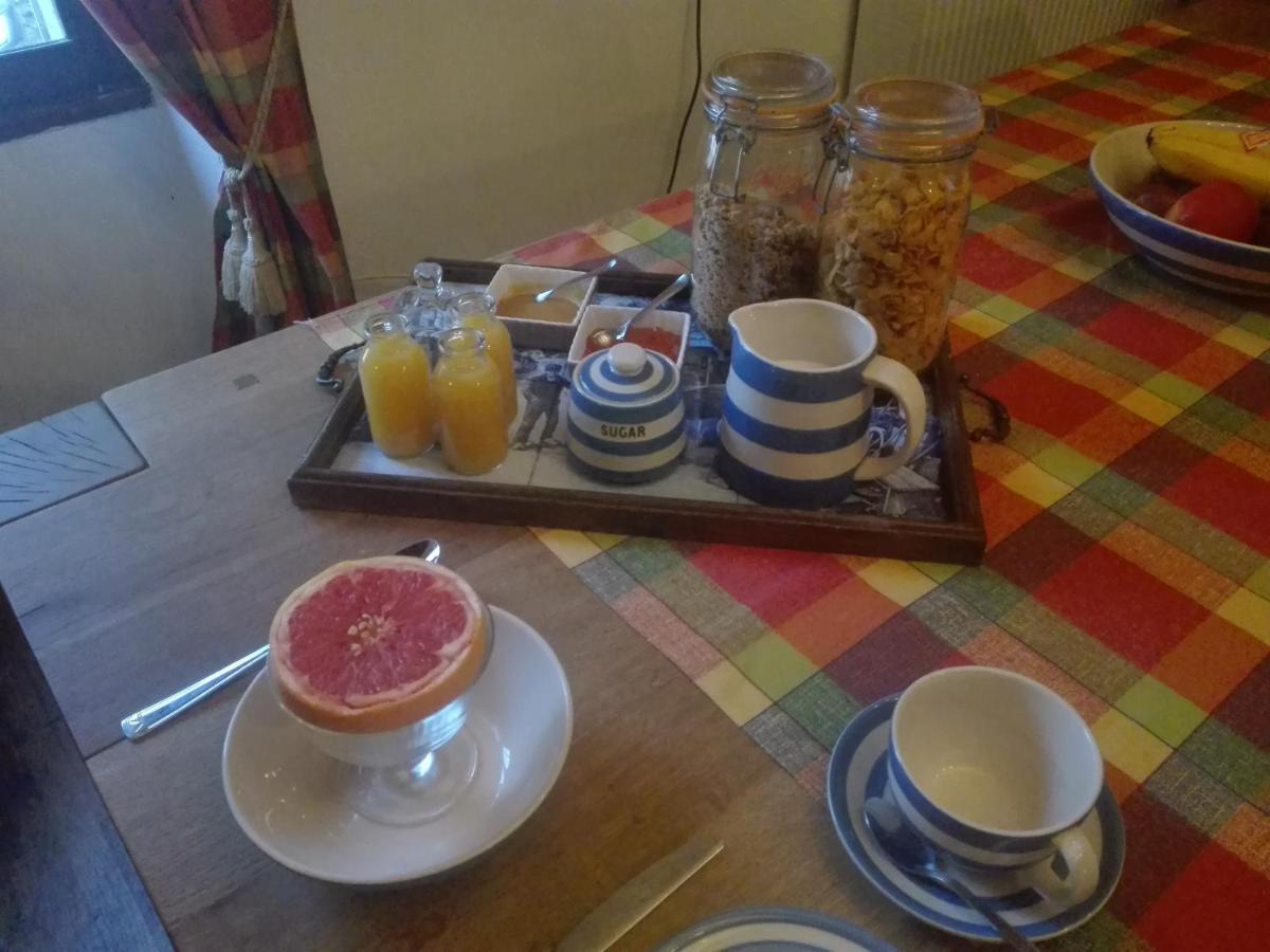 L'Esquilon Chambre D'Hote Bed & Breakfast Thiat Exterior foto