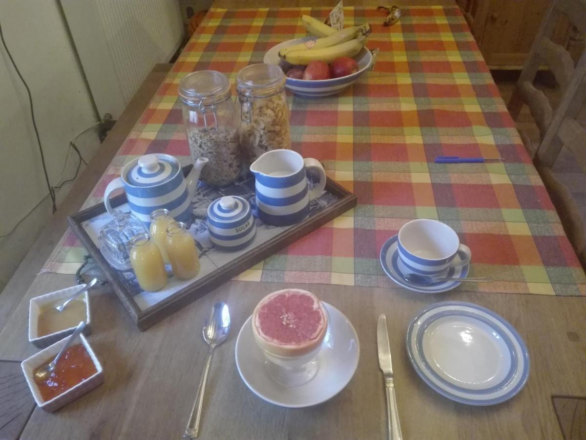 L'Esquilon Chambre D'Hote Bed & Breakfast Thiat Exterior foto